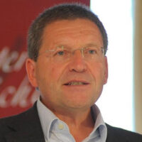 keynote speaker Manfred Mueller