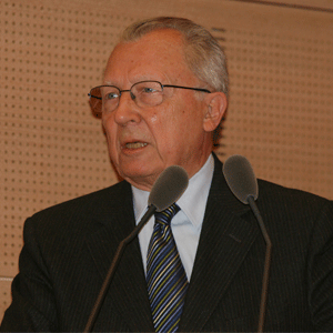 Jacques Delors Profile Picture