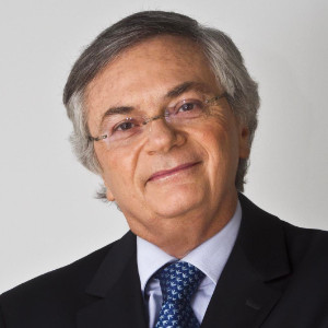 Moisés Naím Profile Picture