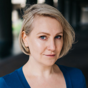 Elizabeth Varley Profile Picture